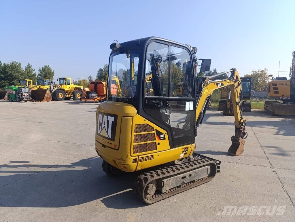 CAT 301.7 D Minikaivukoneet < 7t