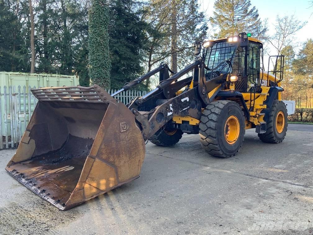 JCB 437 HT Pyöräkuormaajat