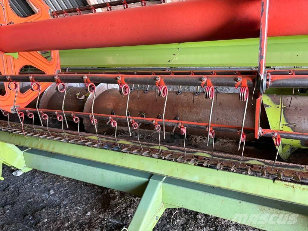 CLAAS Tucano 320 Leikkuupuimurit