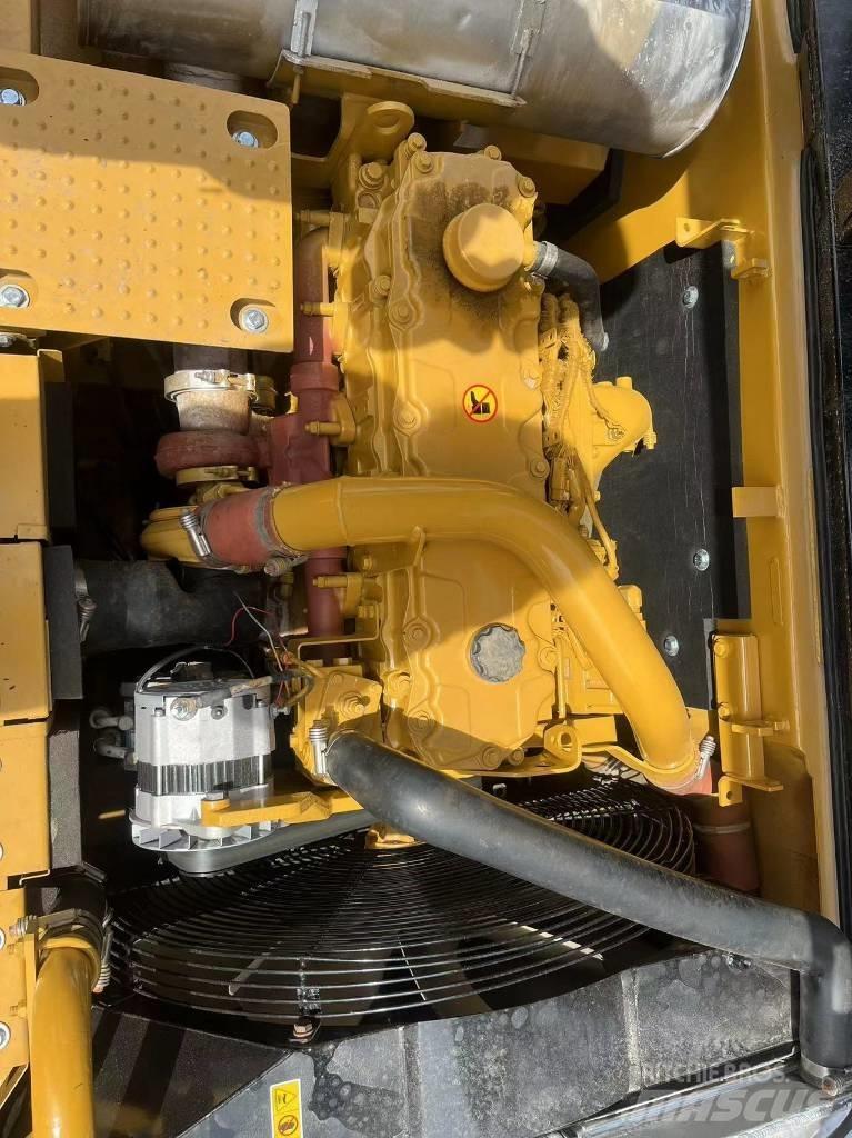 CAT 325d Telakaivukoneet