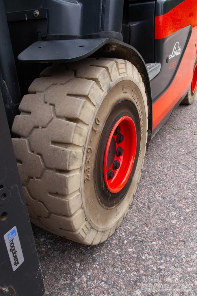 Linde E30-01 Sähkötrukit