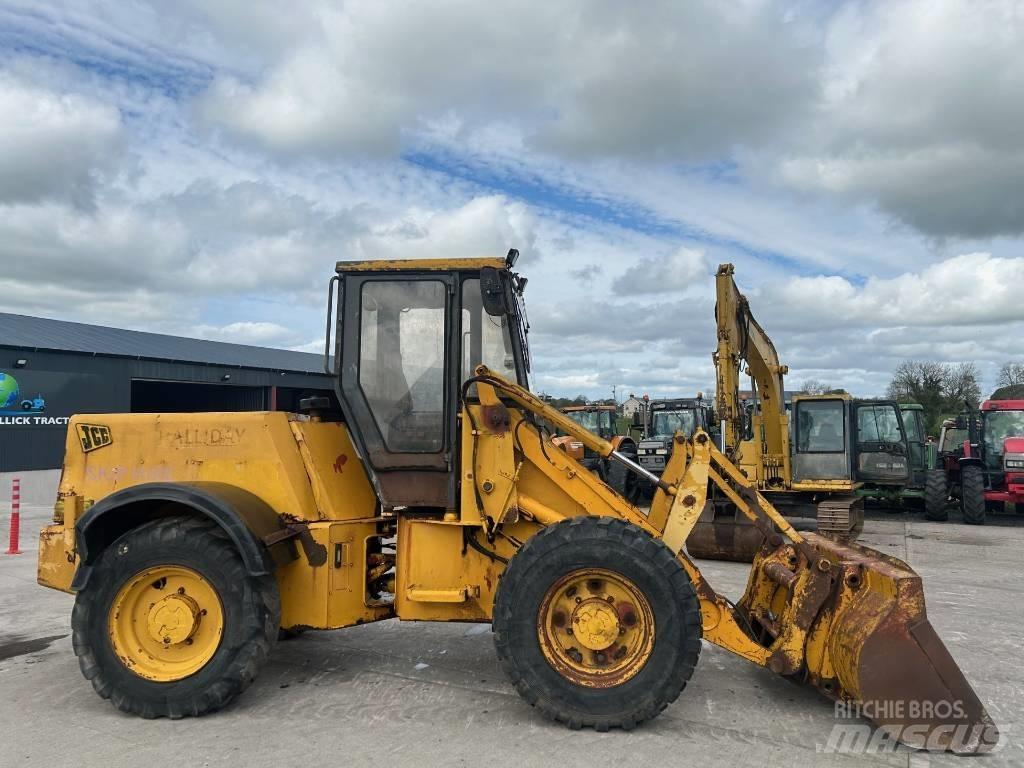 JCB 410 Pyöräkuormaajat