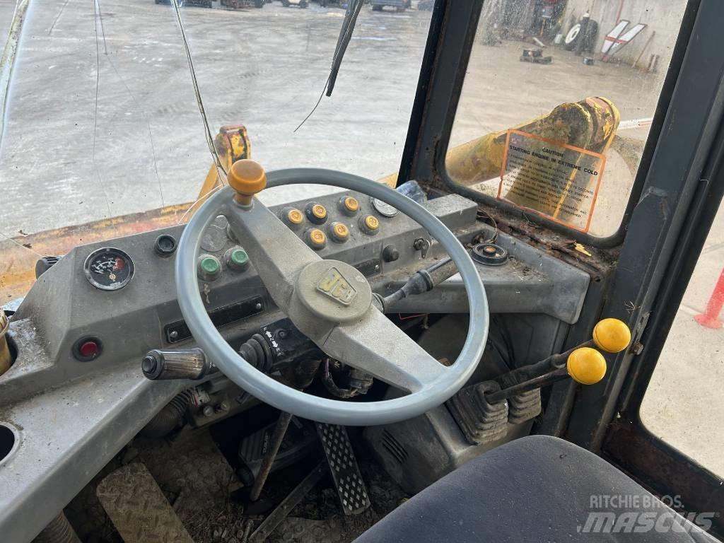 JCB 410 Pyöräkuormaajat