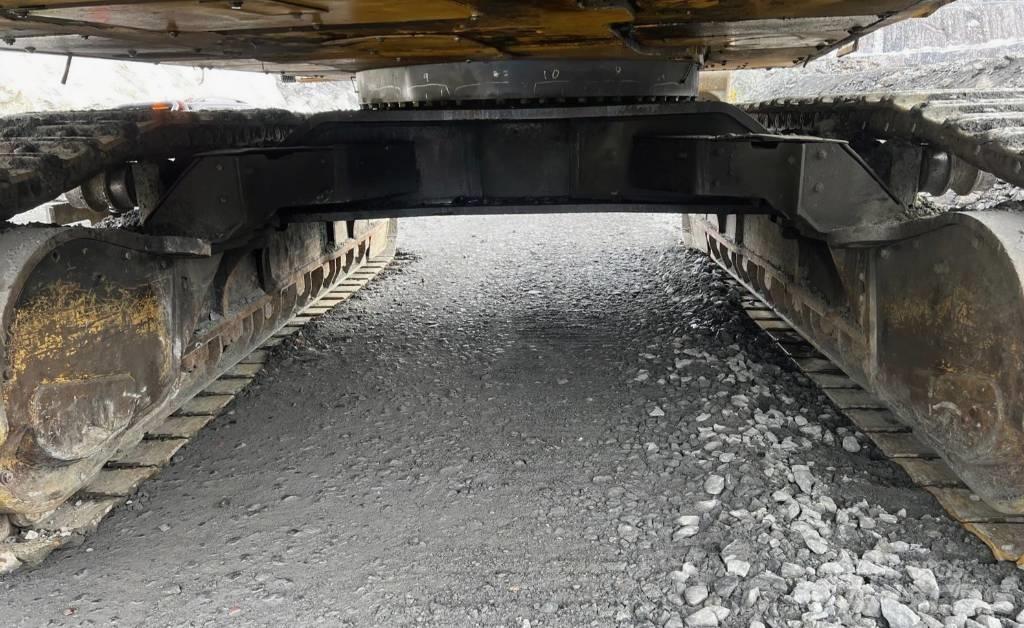 CAT 390 F Telakaivukoneet