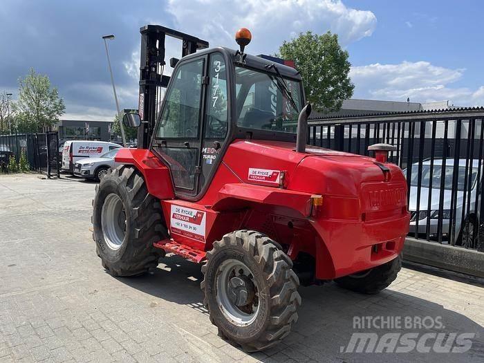 Manitou M30-4 Maastotrukit