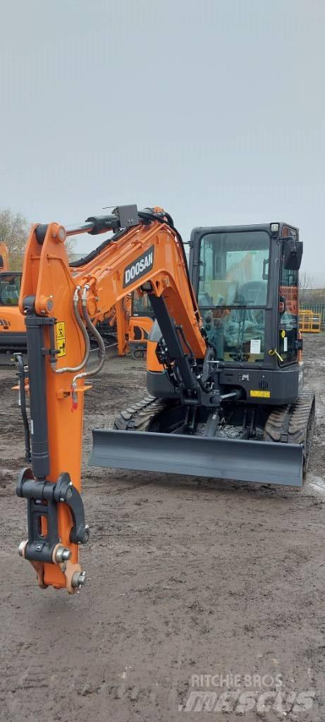 Doosan DX 50 Z Telakaivukoneet