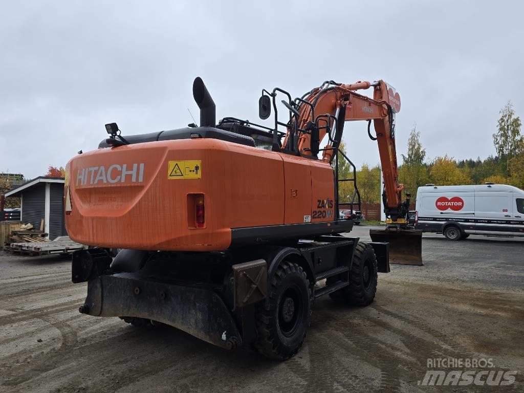 Hitachi ZX 220W-5 Pyöräkaivukoneet