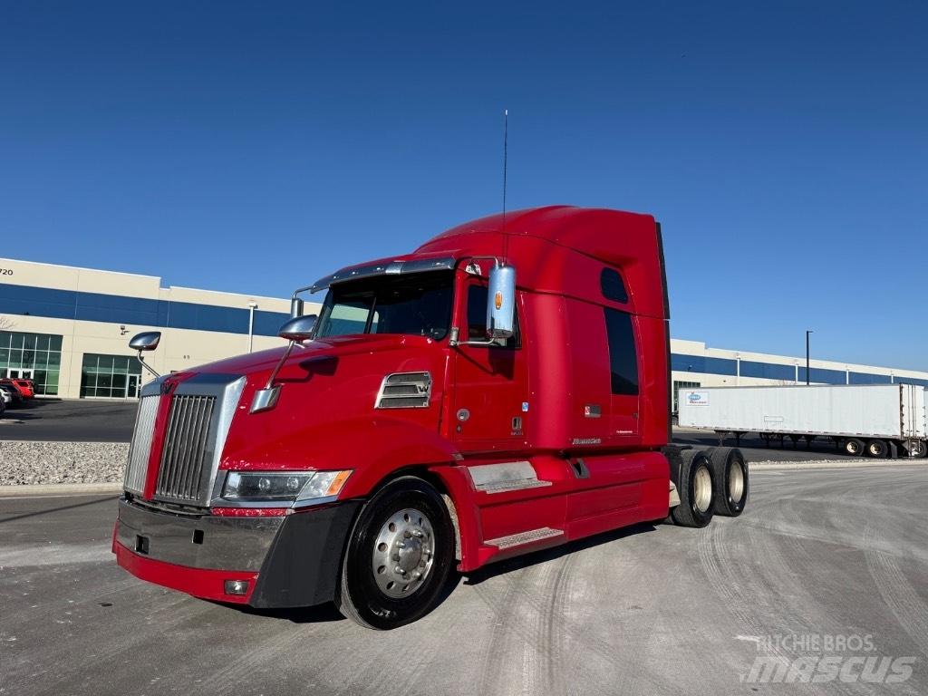 Western Star 5700 XE Vetopöytäautot