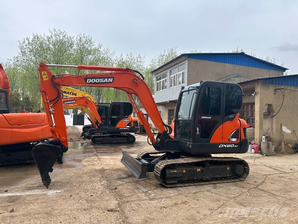 Doosan DX60 Telakaivukoneet