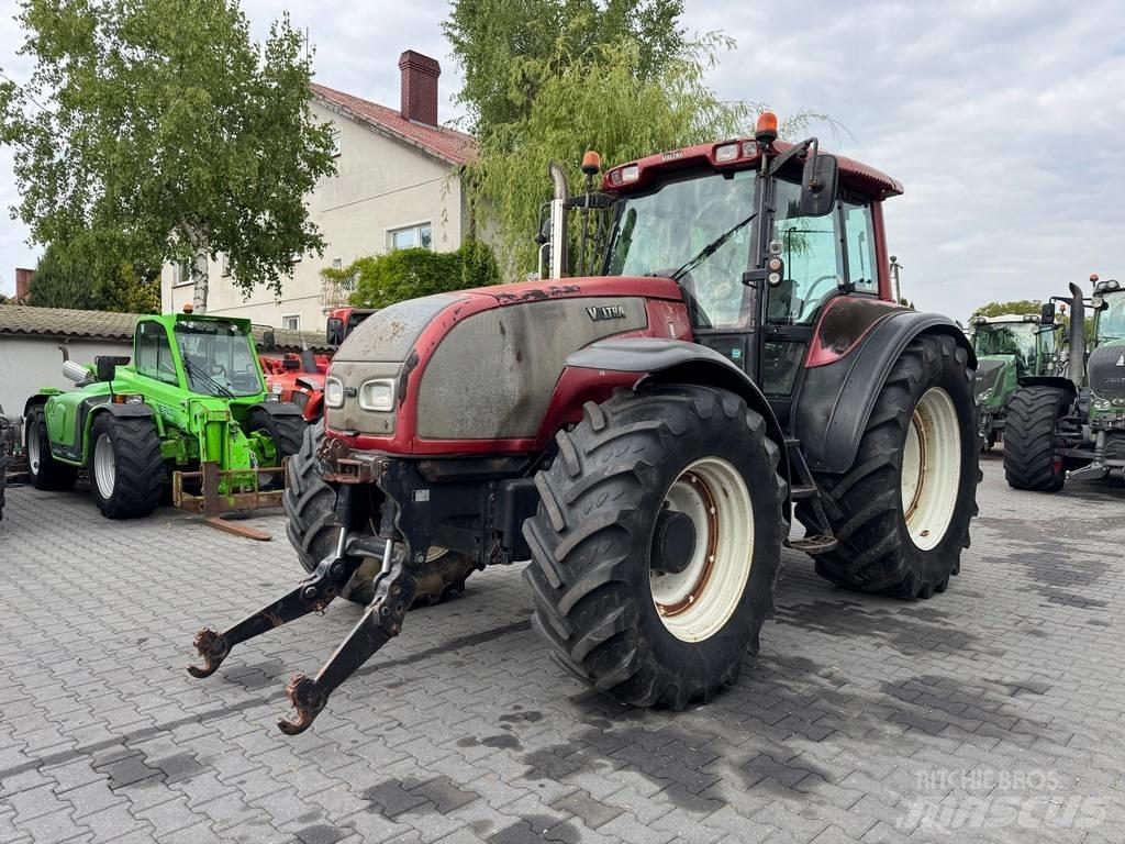 Valtra T160 HiTECH Traktorit