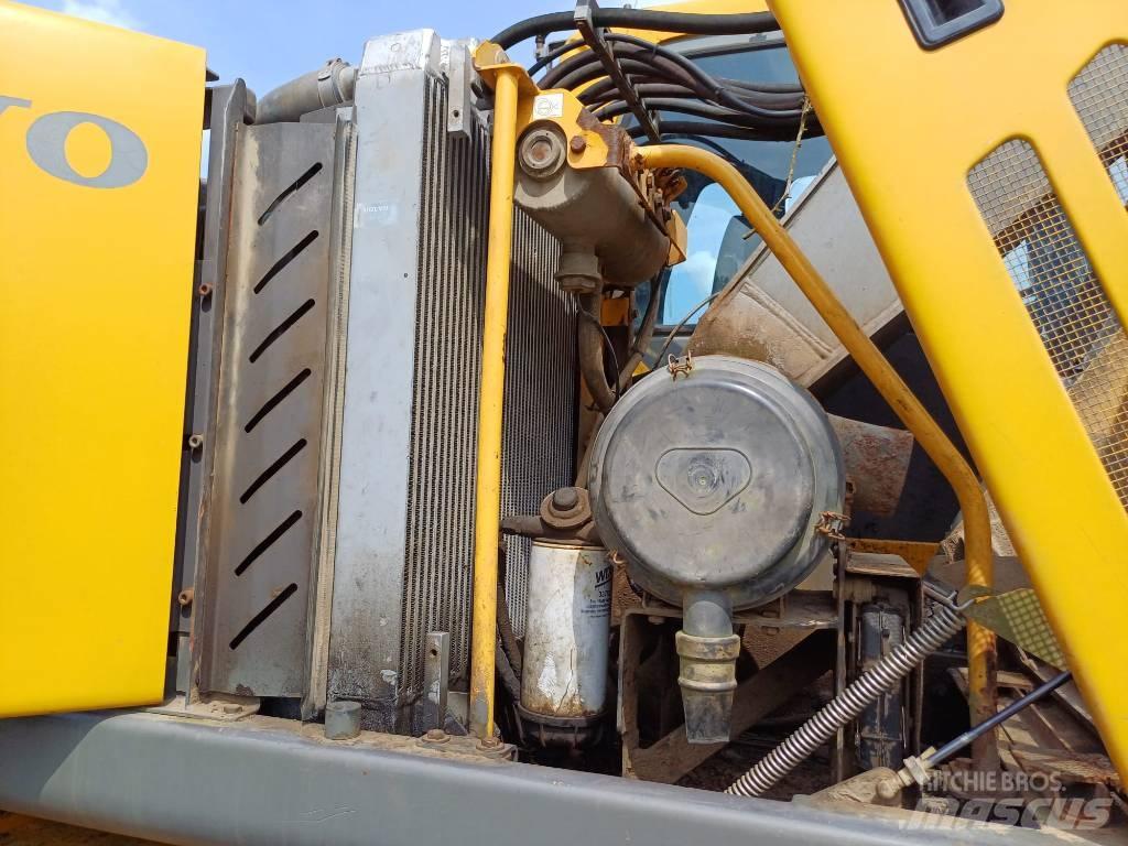 Volvo EW 160 B Pyöräkaivukoneet
