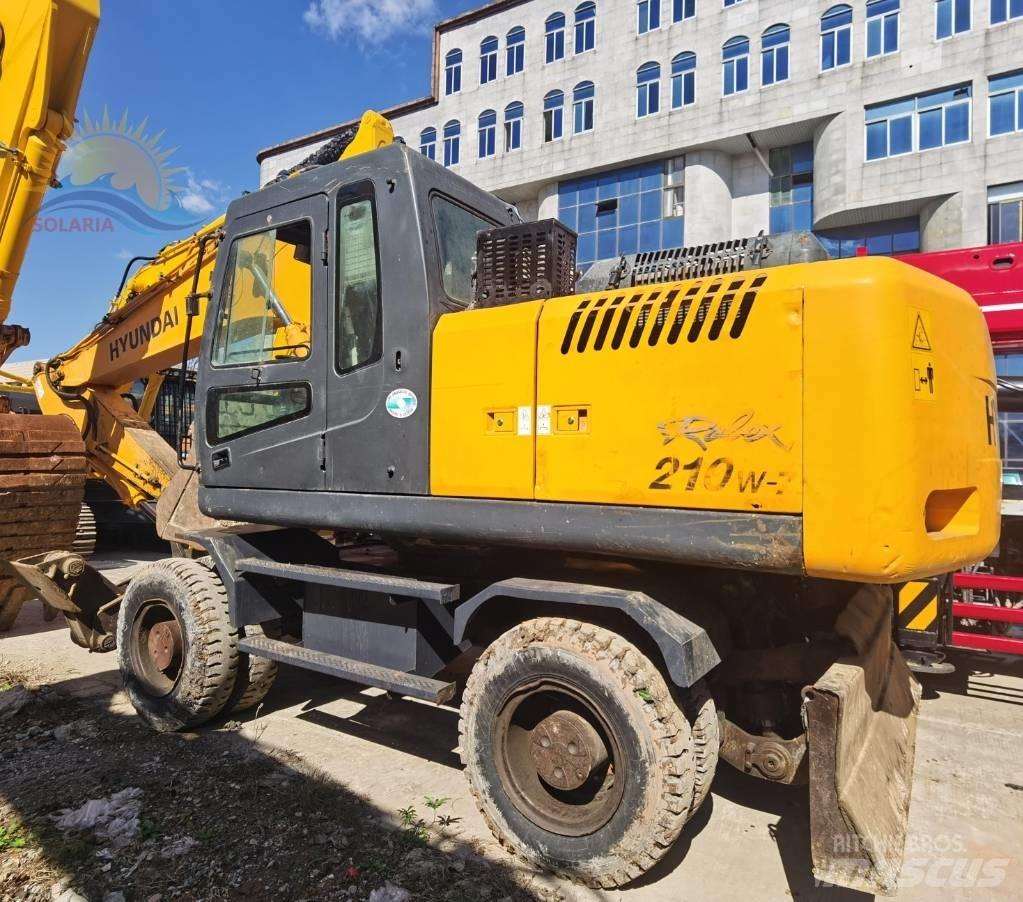 Hyundai R210W-7 Pyöräkaivukoneet