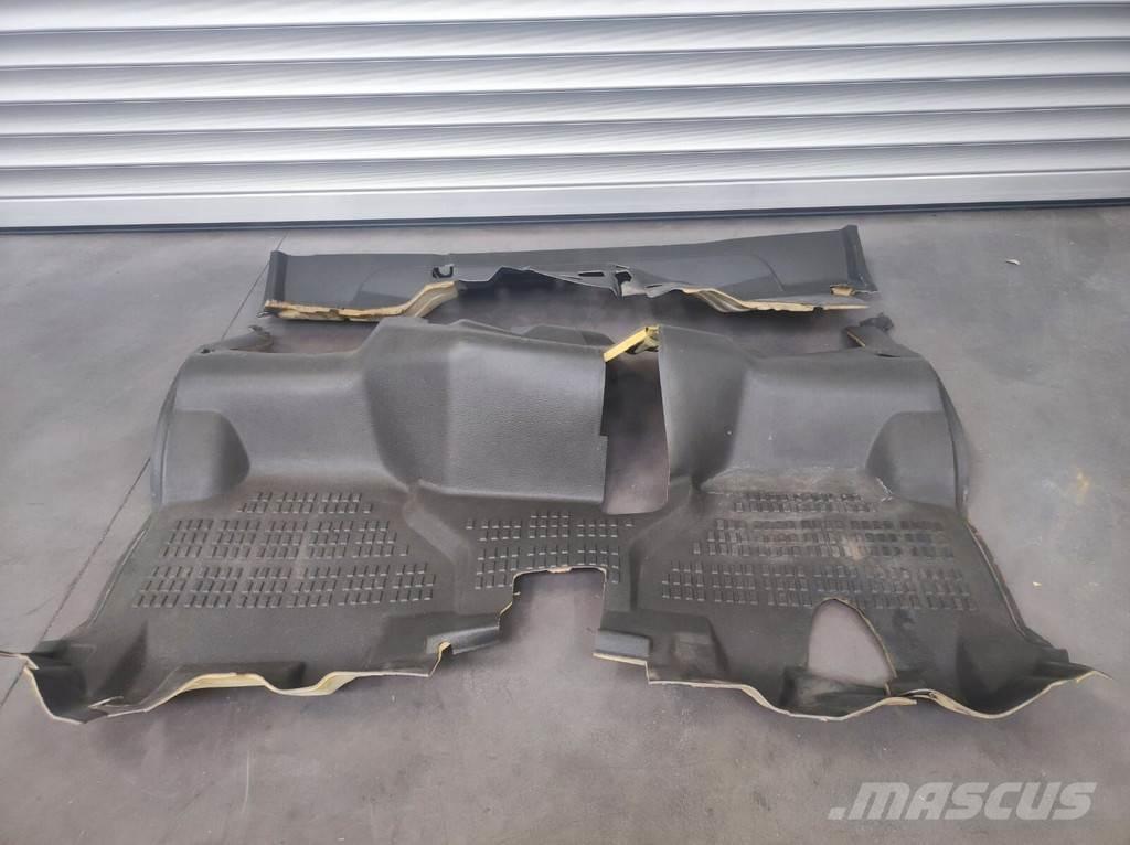 Renault Floor Mat Ohjaamot ja sisustat