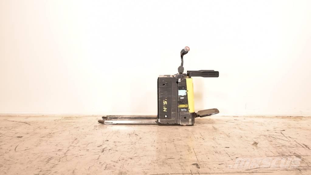 Hyster P 2.0 FBW Lavansiirtotrukit ajotasolla