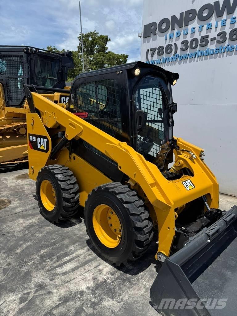 CAT 262 D Liukuohjatut kuormaajat