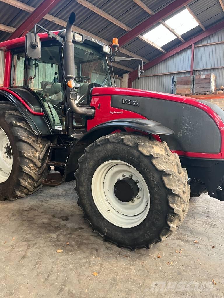 Valtra T 191 Traktorit