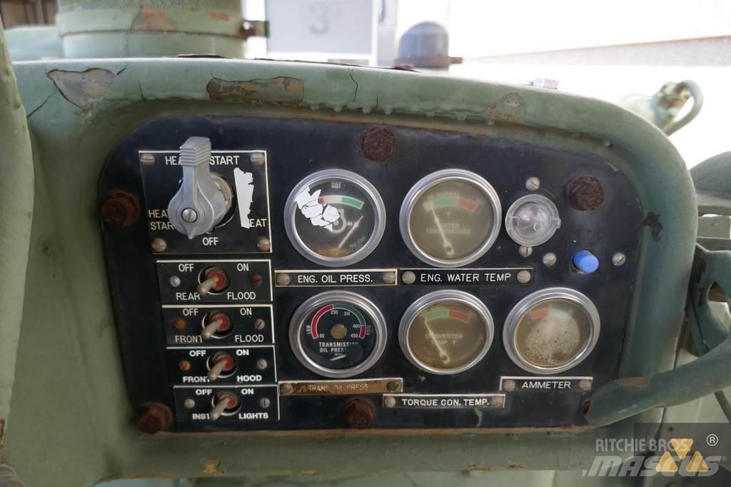 CAT D7F Ex-army Telaketjupuskutraktorit