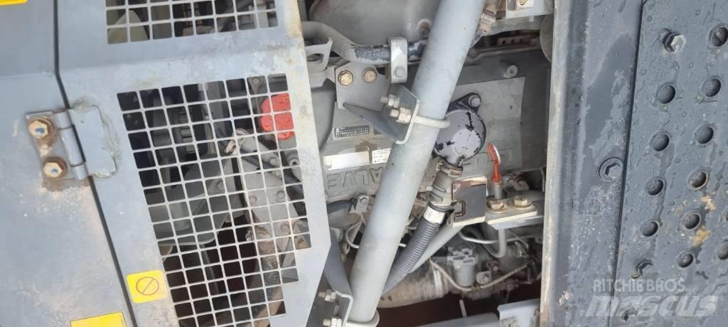 Hitachi ZX 250 LC-5 Telakaivukoneet