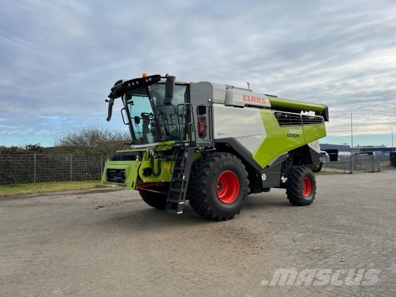 CLAAS LEXION 5300 Leikkuupuimurit