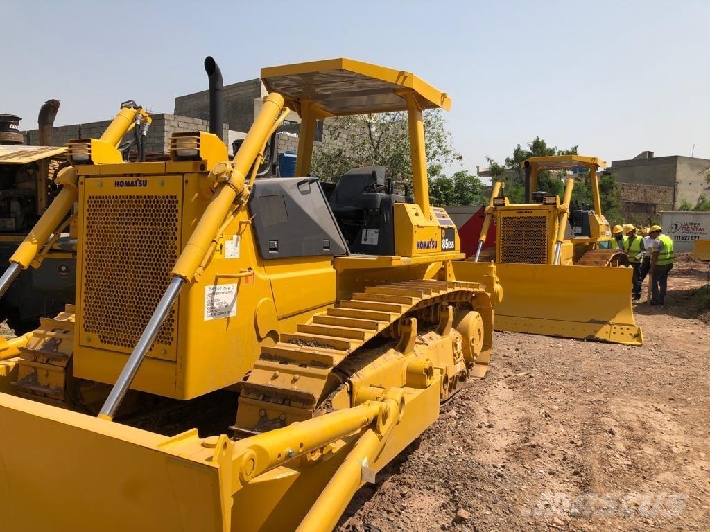 Komatsu D 85 ESS-2A Telaketjupuskutraktorit