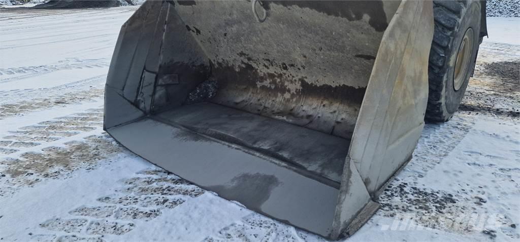 Volvo L180G Pyöräkuormaajat