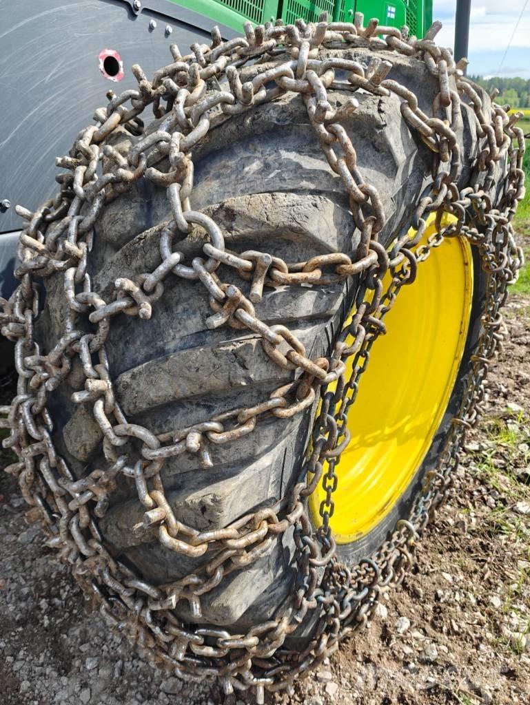 John Deere 1270 G Harvesterit