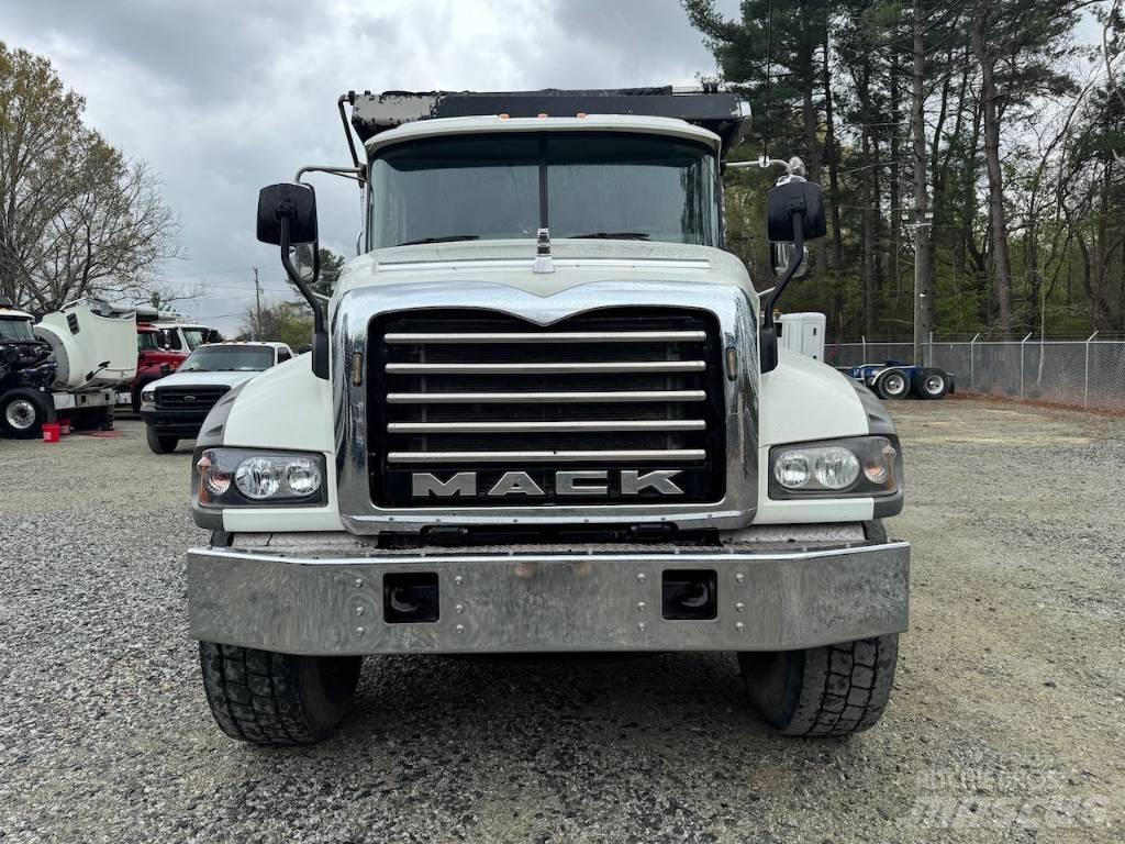 Mack GU433 Sora- ja kippiautot