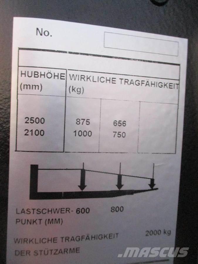 Toyota SPE200D Lavansiirtotrukit ajotasolla