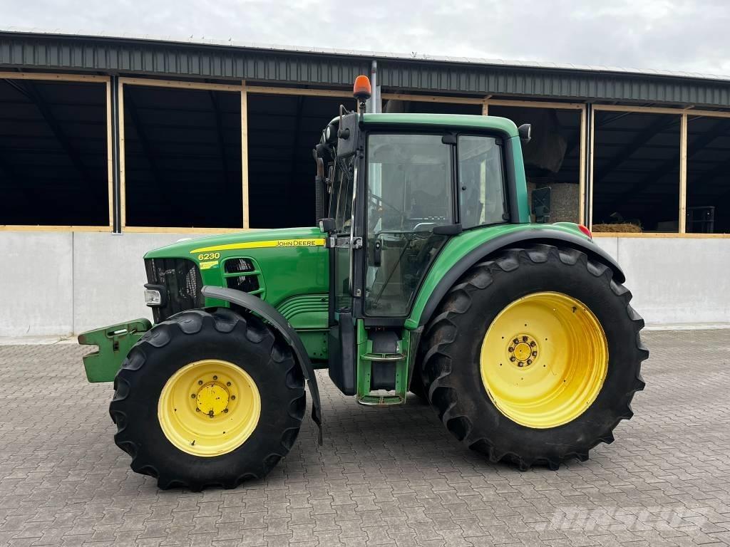 John Deere 6120 Traktorit