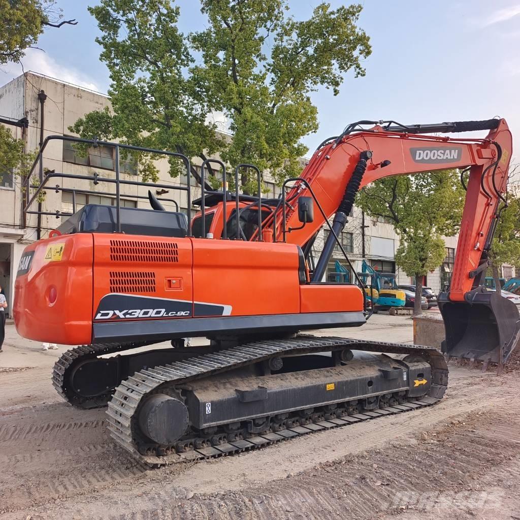 Doosan DX300LC-9C Telakaivukoneet
