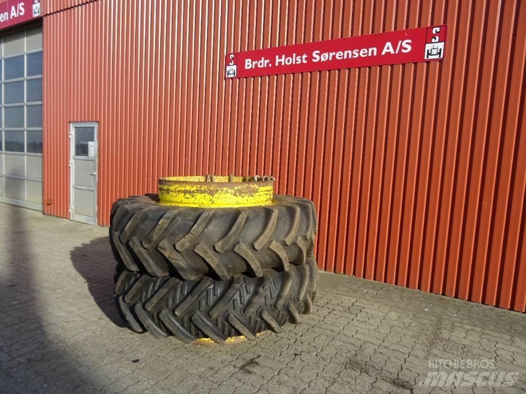 Goodyear 18.4-38 Renkaat ja vanteet