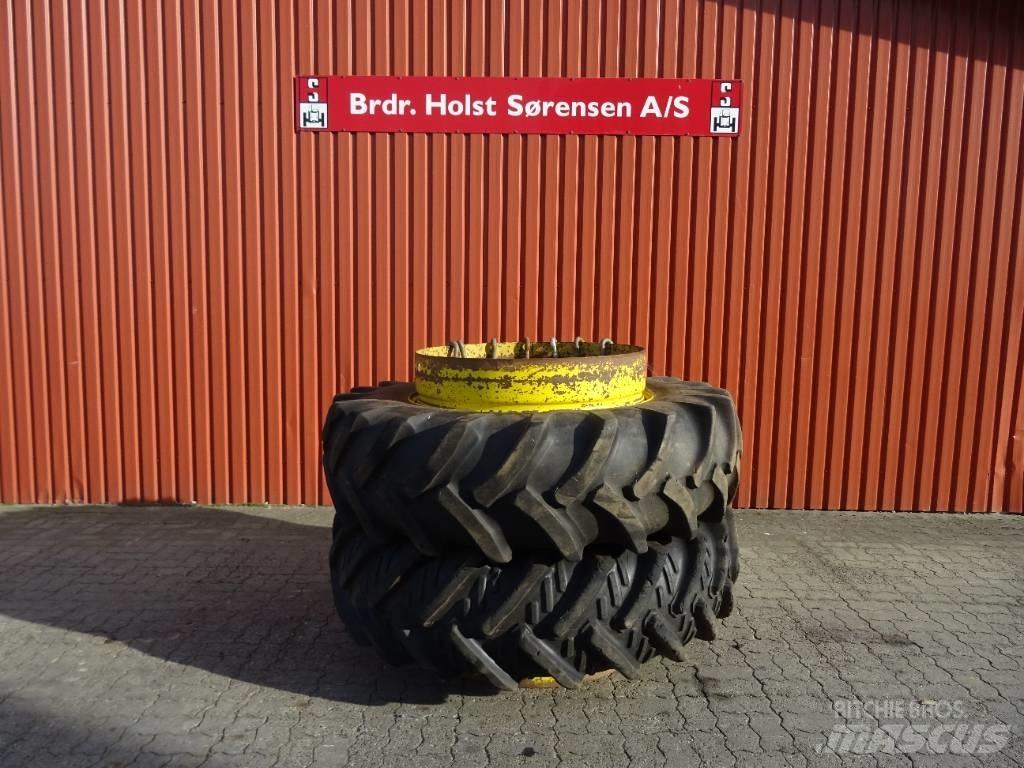 Goodyear 18.4-38 Renkaat ja vanteet