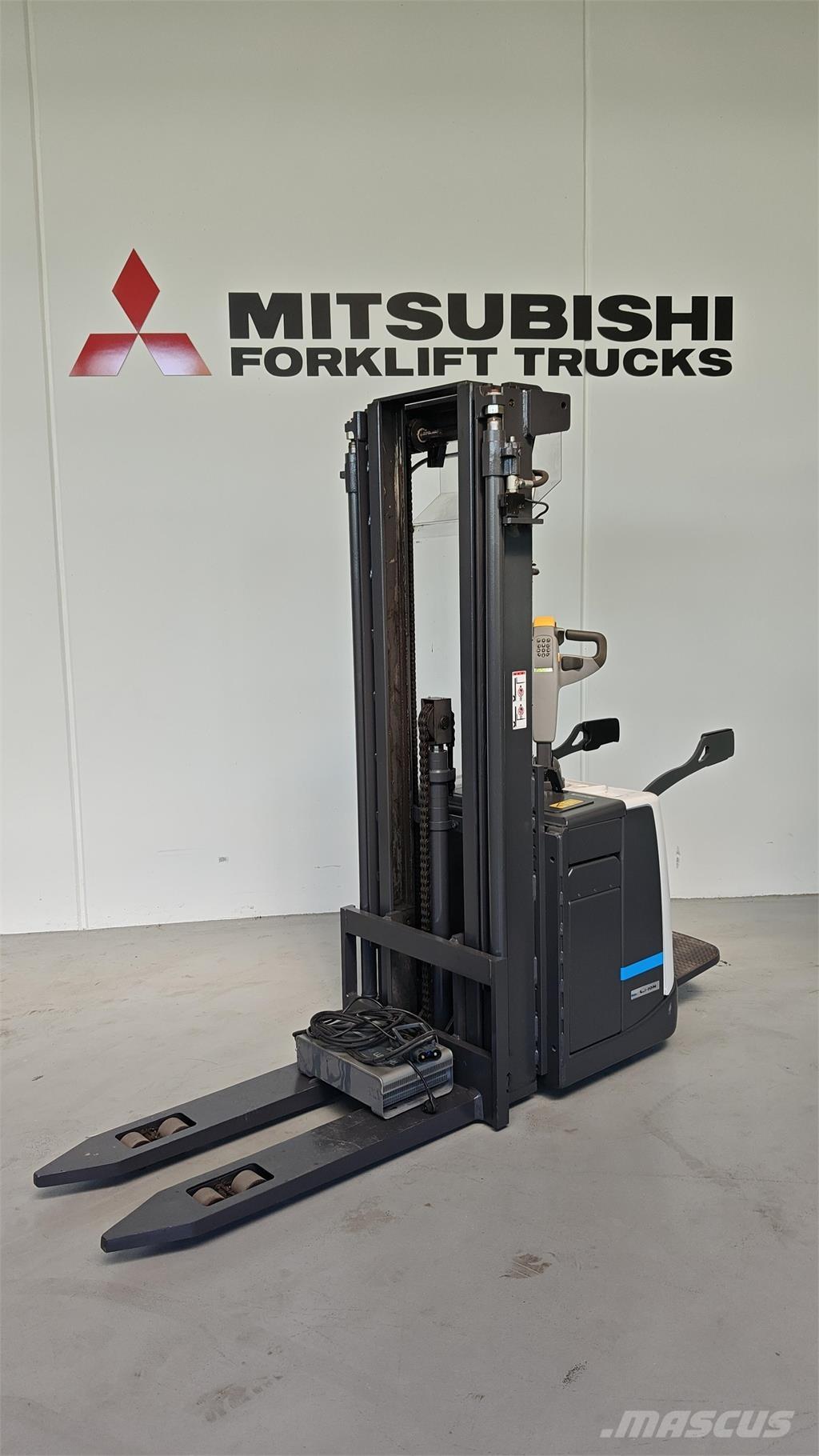 Atlet PSP125 Ajettavat pinoamisvaunut