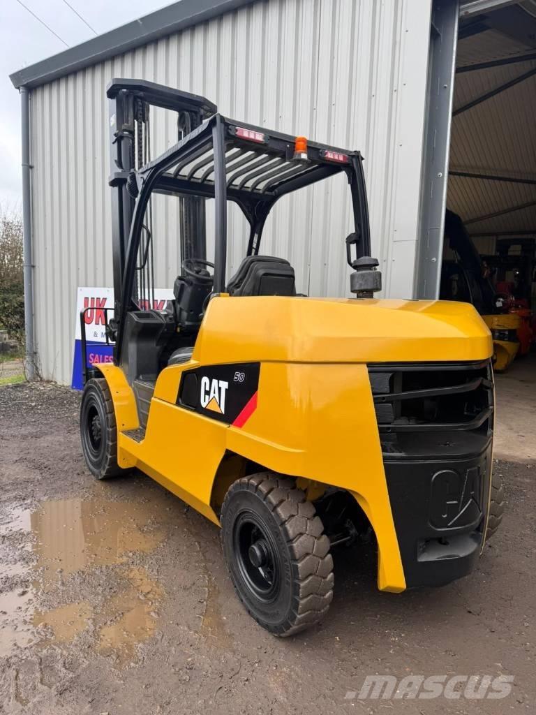 CAT DP 50 N Dieseltrukit