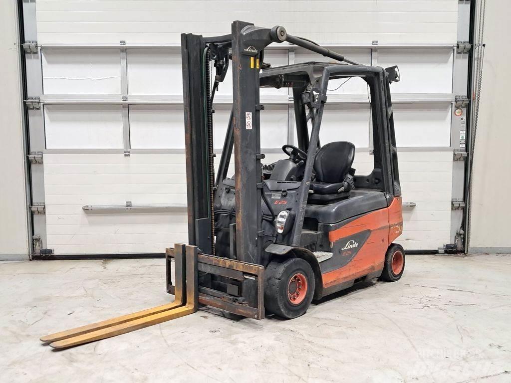 Linde E25-01 Sähkötrukit