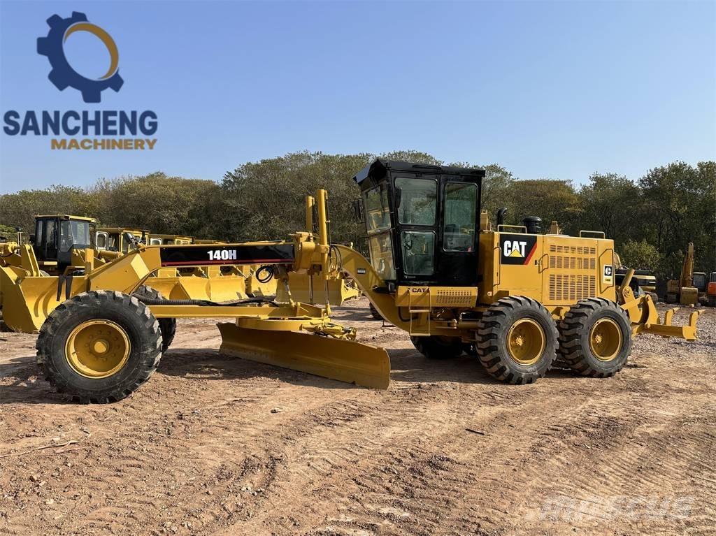 CAT 140H Tiehöylät