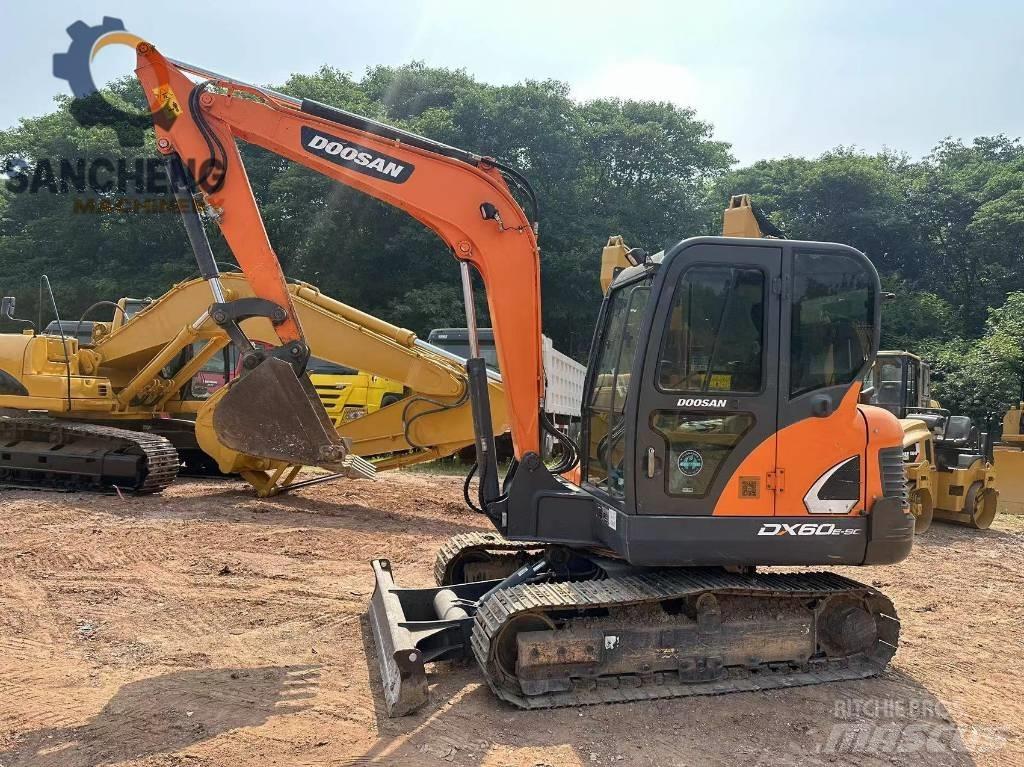 Doosan DX 60 Minikaivukoneet < 7t