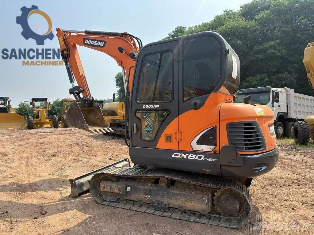 Doosan DX 60 Minikaivukoneet < 7t