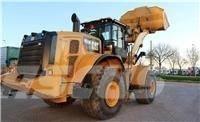 CAT 966M Pyöräkuormaajat