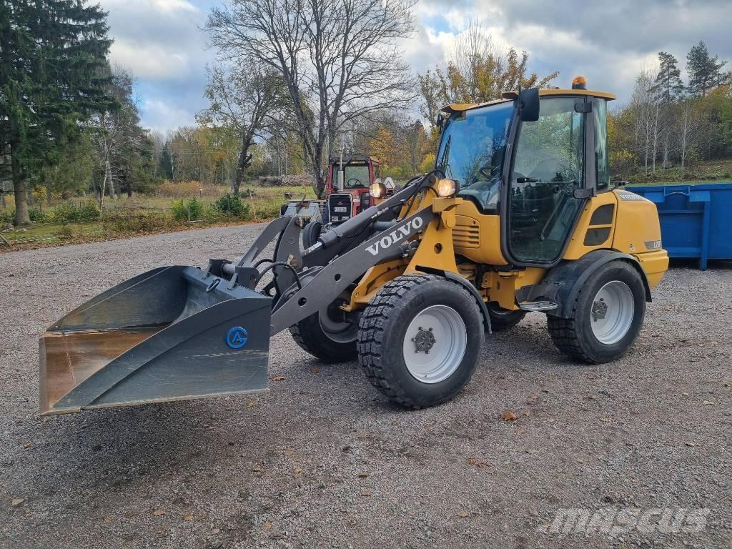 Volvo L25F Liukuohjatut kuormaajat