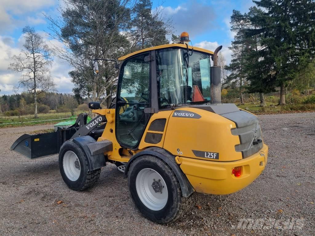 Volvo L25F Liukuohjatut kuormaajat