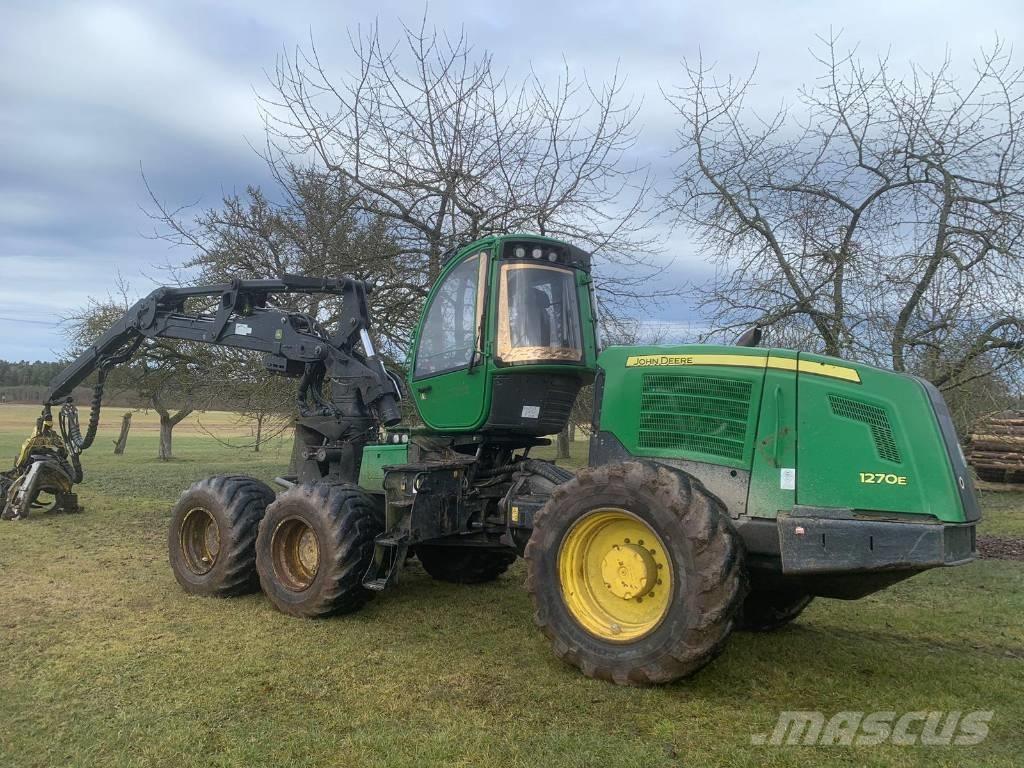 John Deere 1470 E Harvesterit