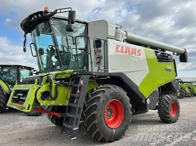 CLAAS TRION 520 Leikkuupuimurit