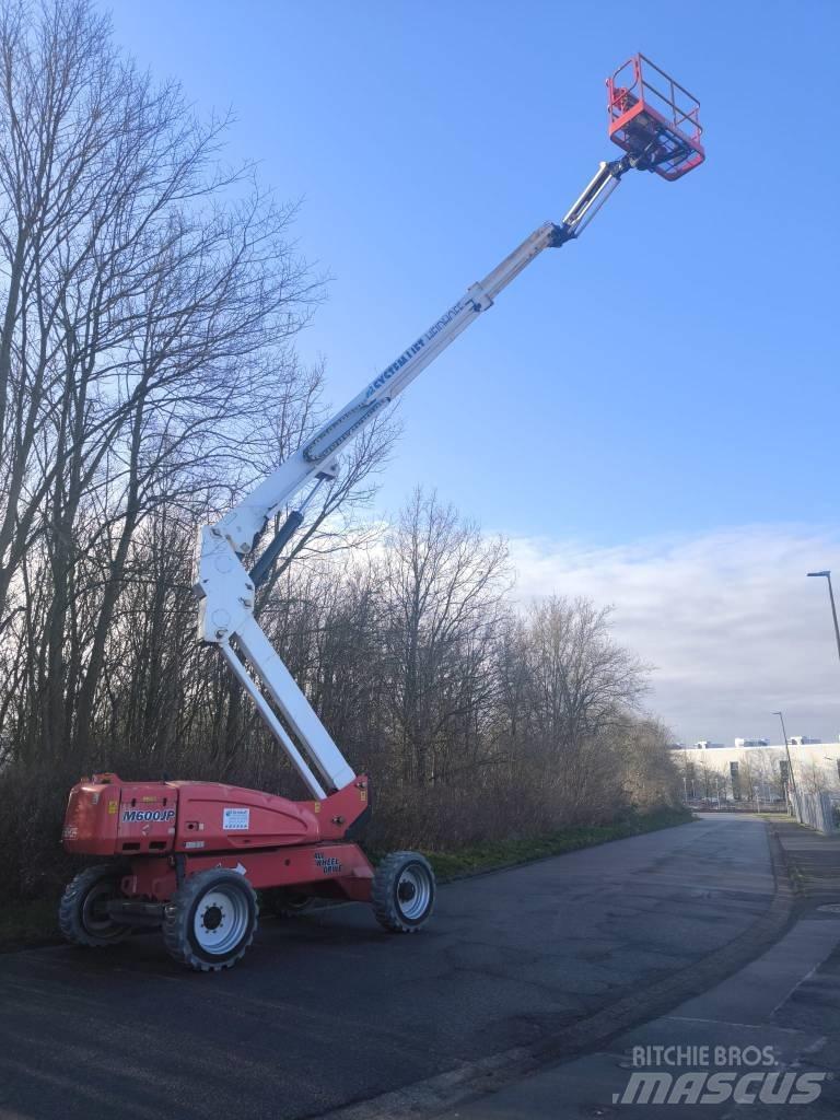JLG M 600 JP Teleskooppipuominostimet