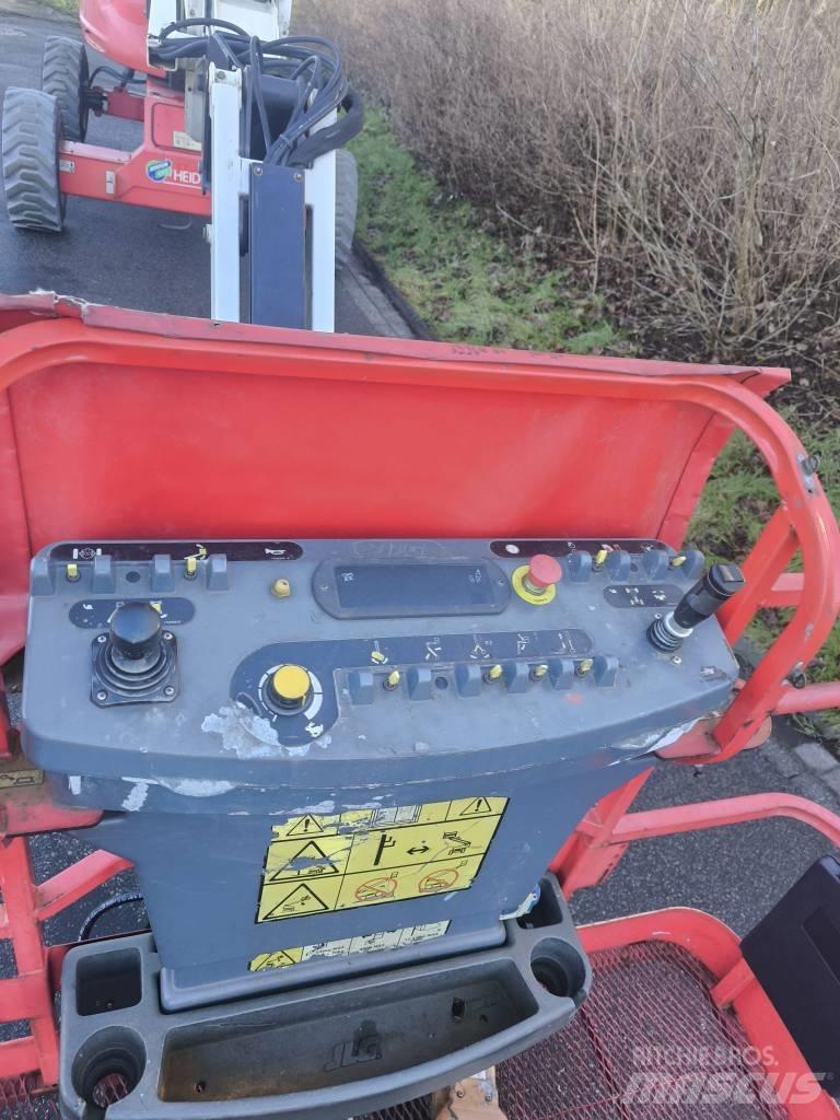 JLG M 600 JP Teleskooppipuominostimet