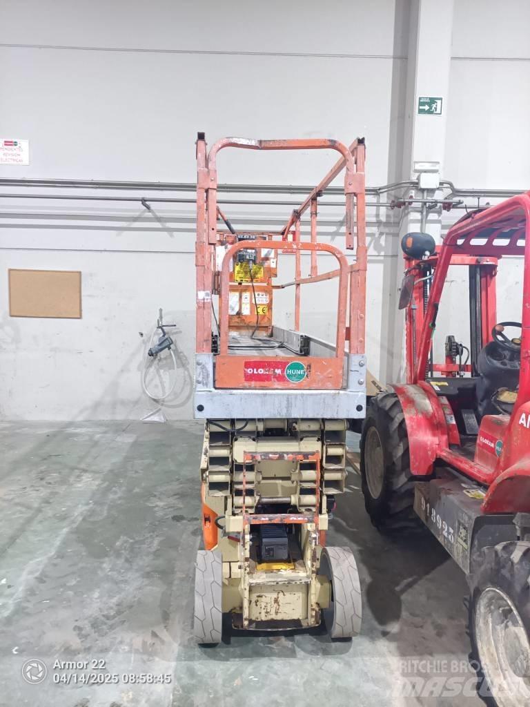 JLG 2630 ES Saksilavat