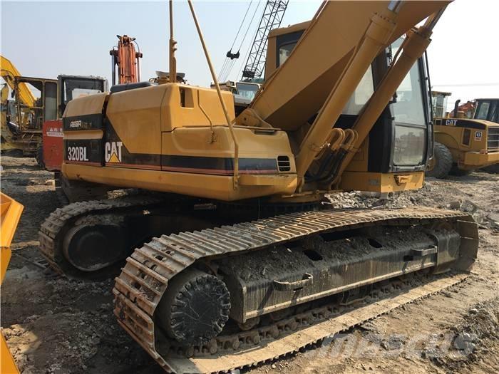 CAT 320 B L Telakaivukoneet