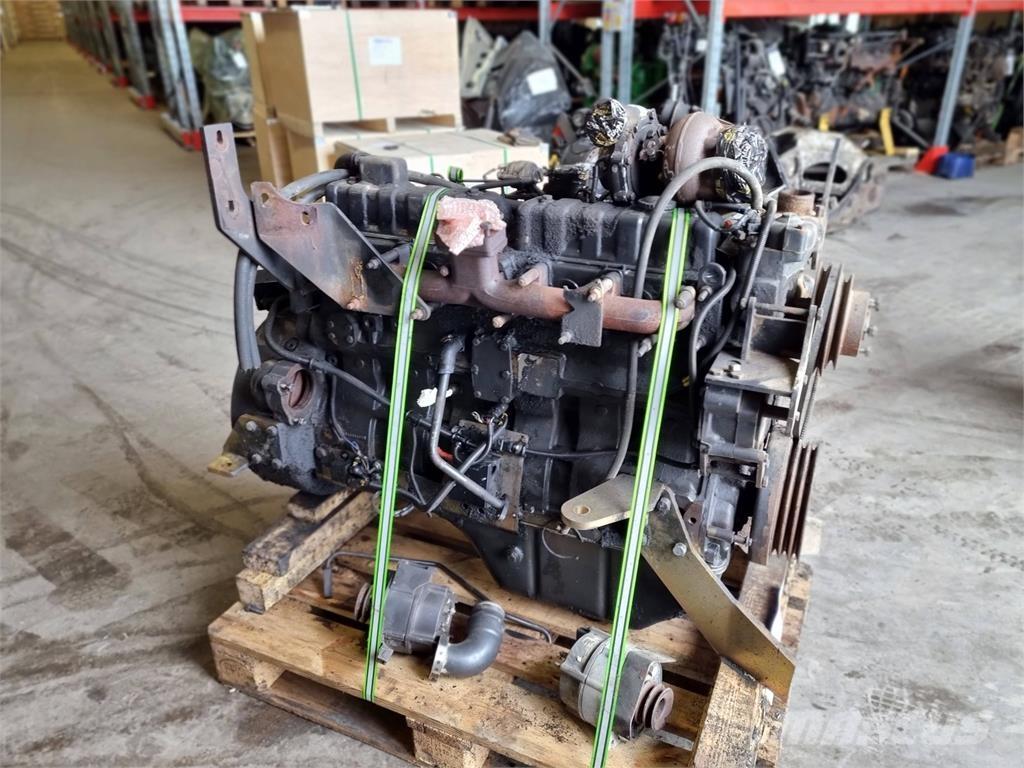 Sisu 74 EWA Moottorit