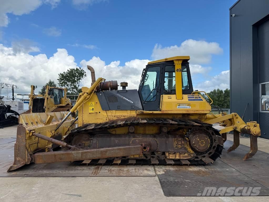 Komatsu D 65 PX-12 Telaketjupuskutraktorit