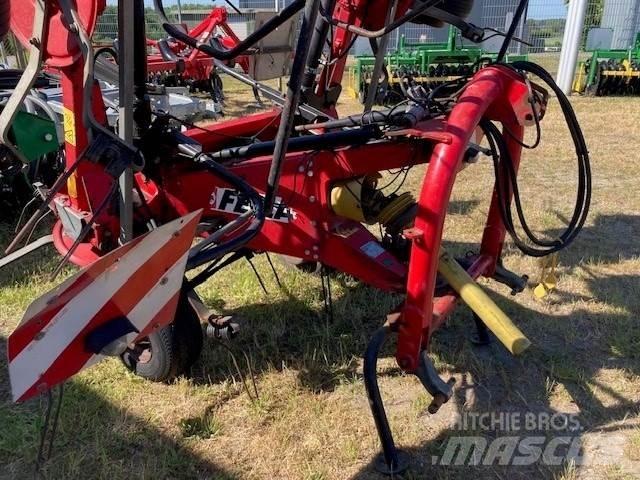 Fella TH 900 Hydro Pöyhimet ja haravat